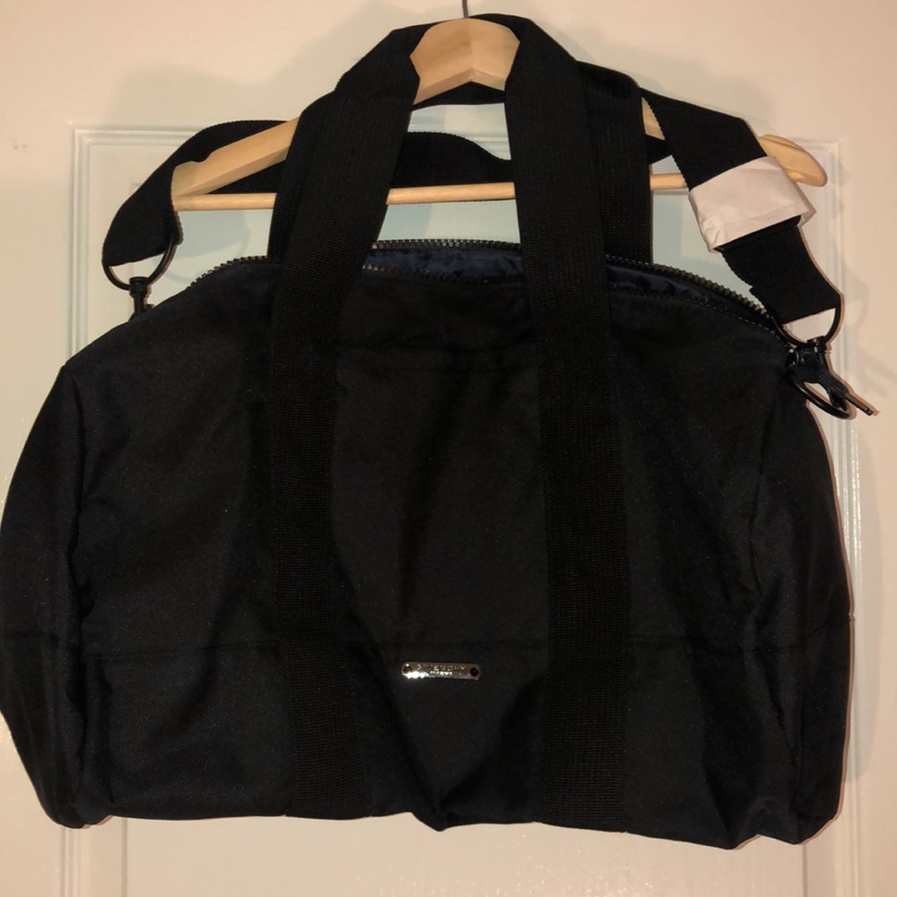 NWOT GIVENCHY Parfume Travel Duffle Bag